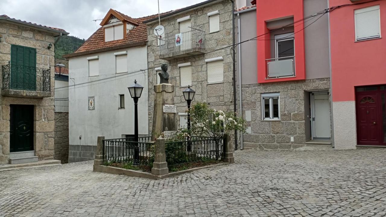 Vila Casa Do Pelourinho - T1 Loriga Exteriér fotografie